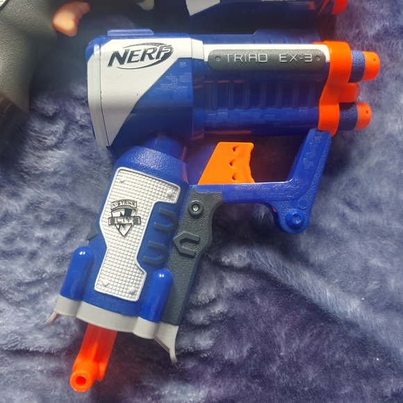 NERF Zombie Strike gun + 2 others - Picture 2 of 16
